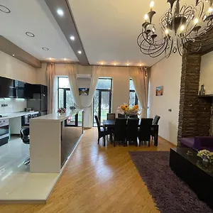 https://sahil-lux.aboutbakuhotels.com