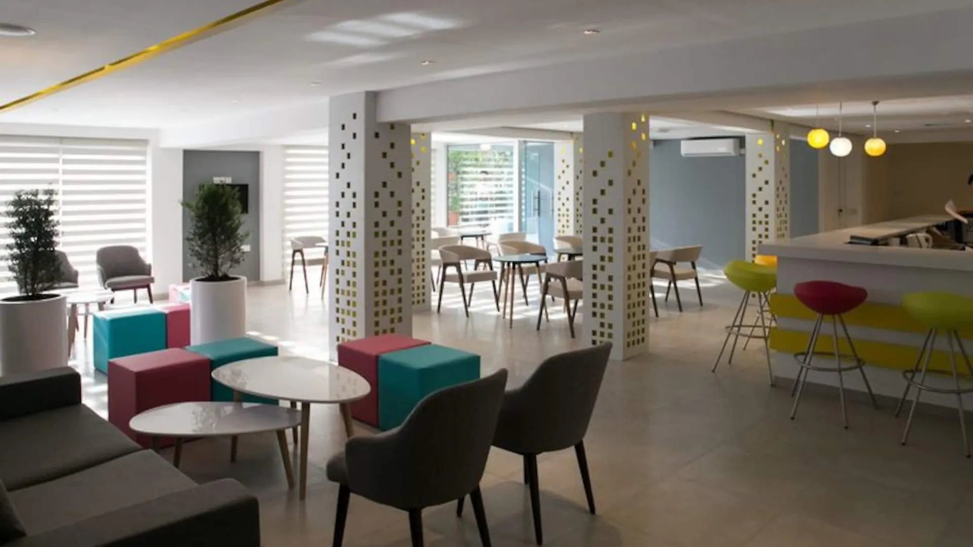 Aparthotel Flora Maria Hotel